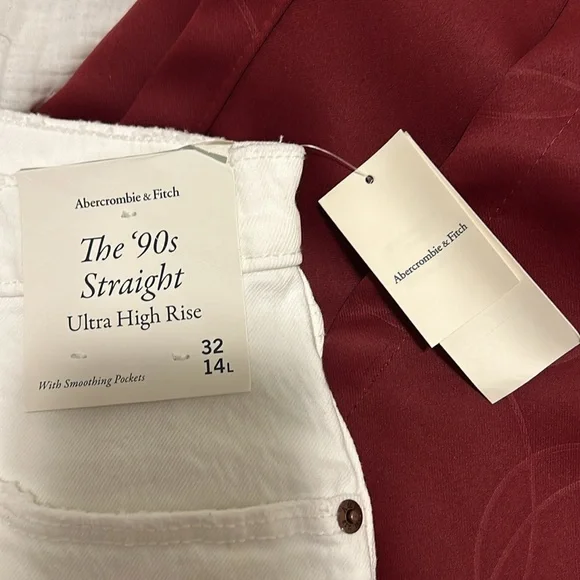 NWT Abercrombie 90’s Straight Ultra High Rise Jeans - Size 14L/32L - Picture 6 of 7